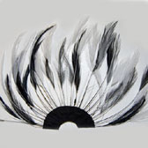 Roundshaped feathers - BLACK/WHITE